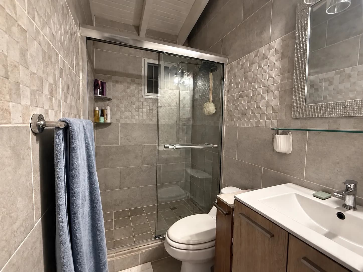 FRESH ON THE MARKET | FULLY RENOVATED 3 BEDROOM SINGLE-STORY HOME IN CORONADO R-0107 - Image 28