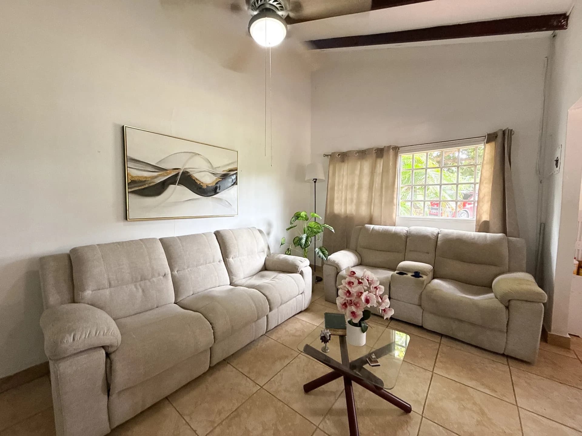 Exceptional Opportunity, 3-Bedroom Home with Pool in Coronado, Panama R-0103 - Image 3