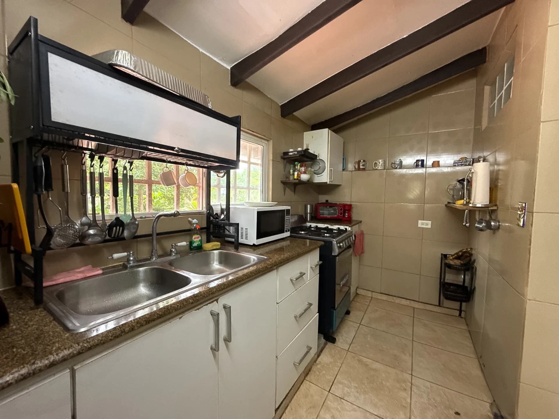 Exceptional Opportunity, 3-Bedroom Home with Pool in Coronado, Panama R-0103 - Image 6