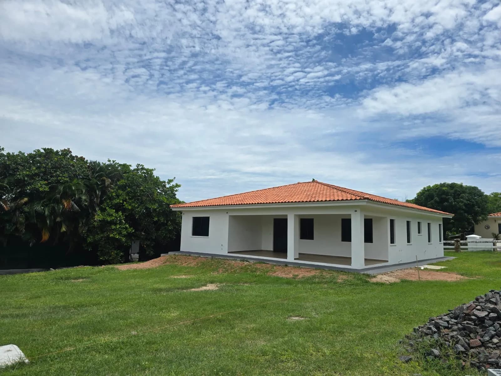 Beautiful 3-Bedroom Home in Hacienda Pacifica, San Carlos R-0166 - Image 1