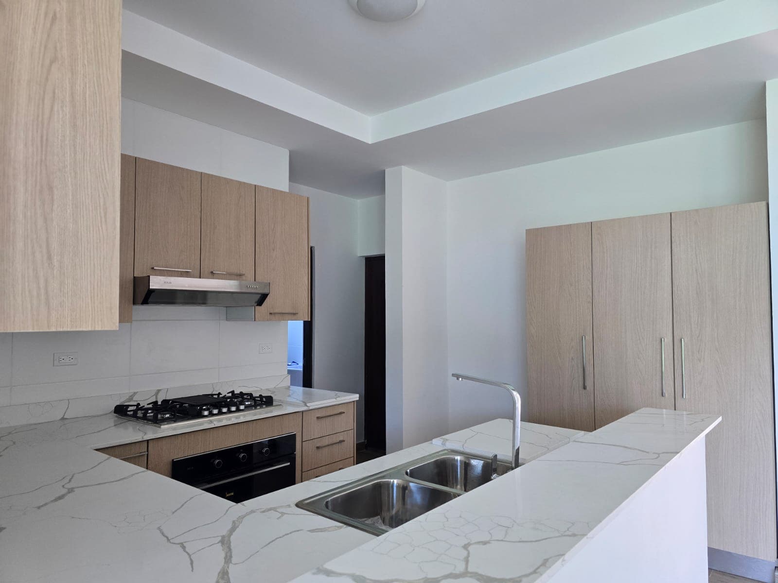 Beautiful 3-Bedroom Home in Hacienda Pacifica, San Carlos R-0166 - Image 5