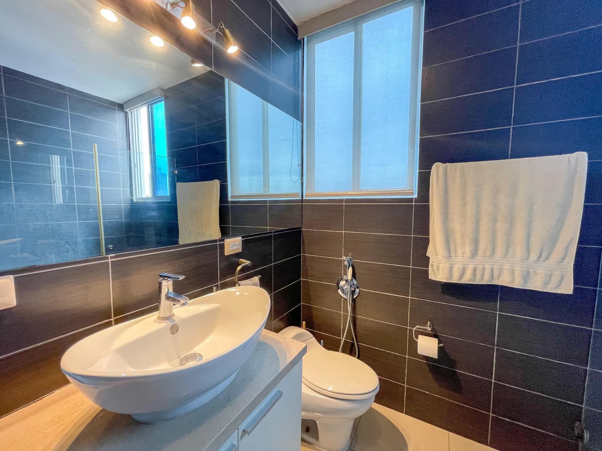 Modern Furnished 1-Bedroom Apartment for Rent at PH Harmony, San Francisco R-0043 - Image 15