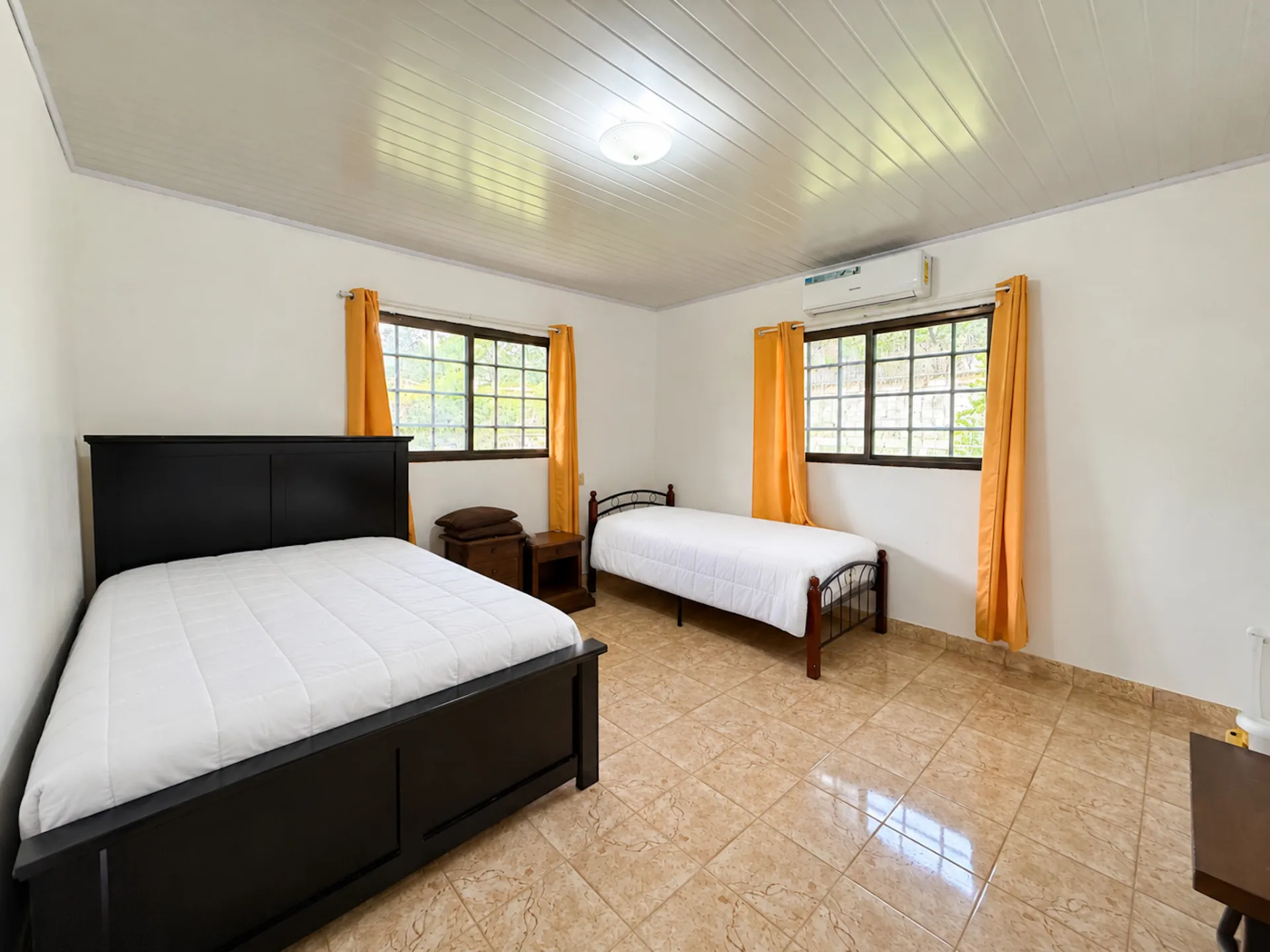 🏡 GREAT DEAL! 2-BEDROOM HOME IN A GATED COMMUNITY IN SAN CARLOS 🌴📍 San Carlos, Panama | R-0160 - Image 7