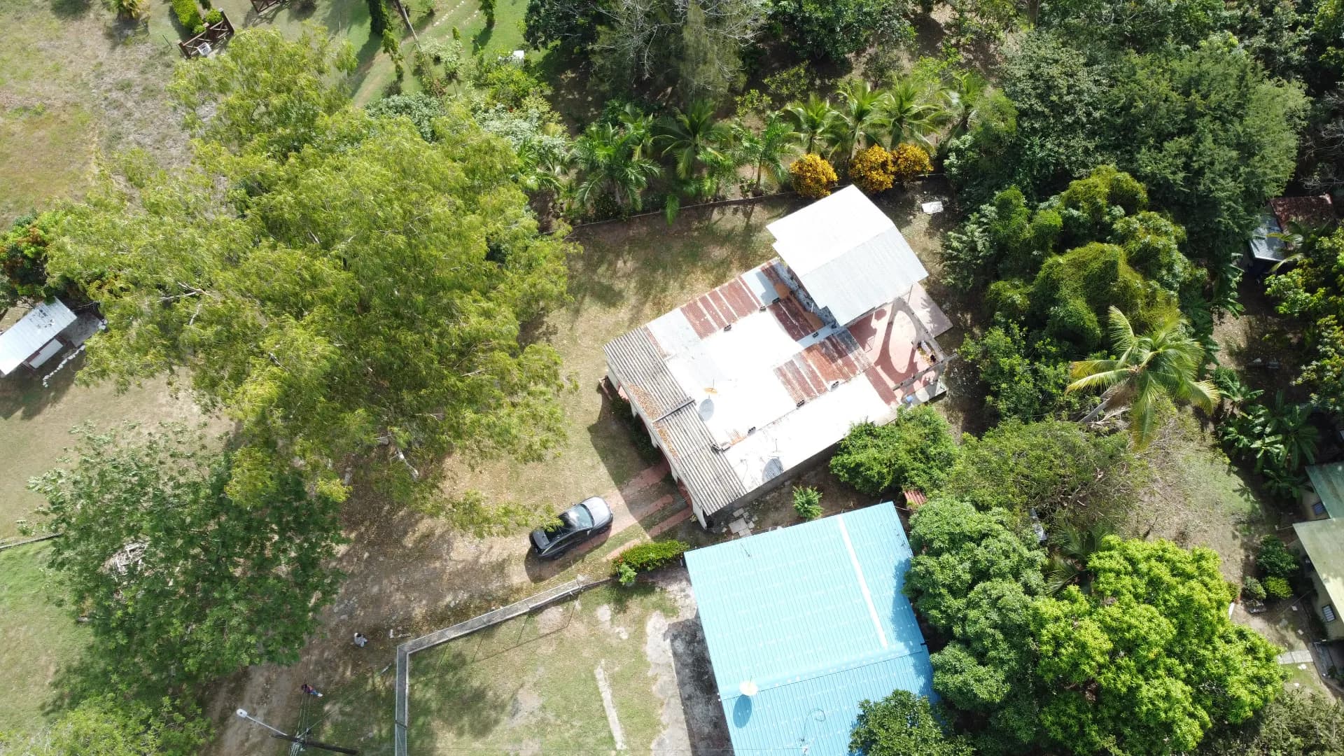 Fixer-Upper Gem: 3-Bedroom Home Near the Beach R-0065 - Image 16