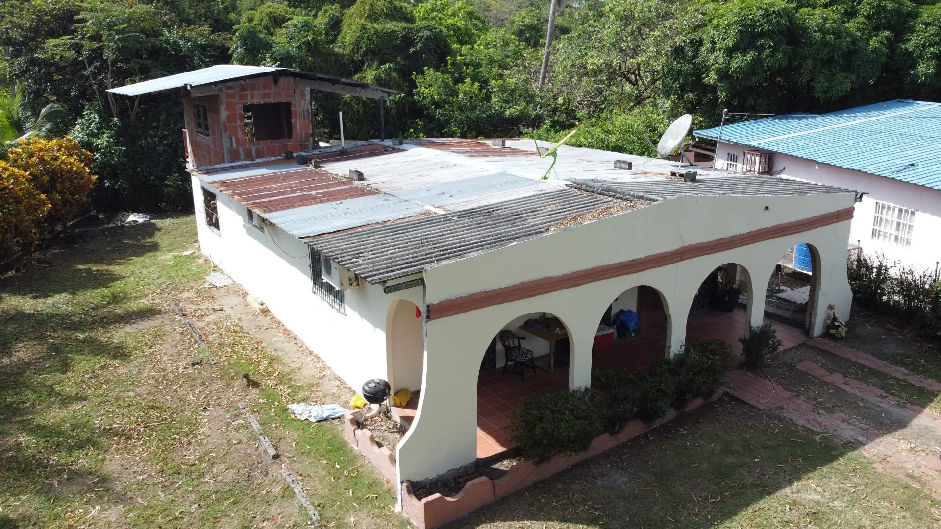 Fixer-Upper Gem: 3-Bedroom Home Near the Beach R-0065 - Image 18