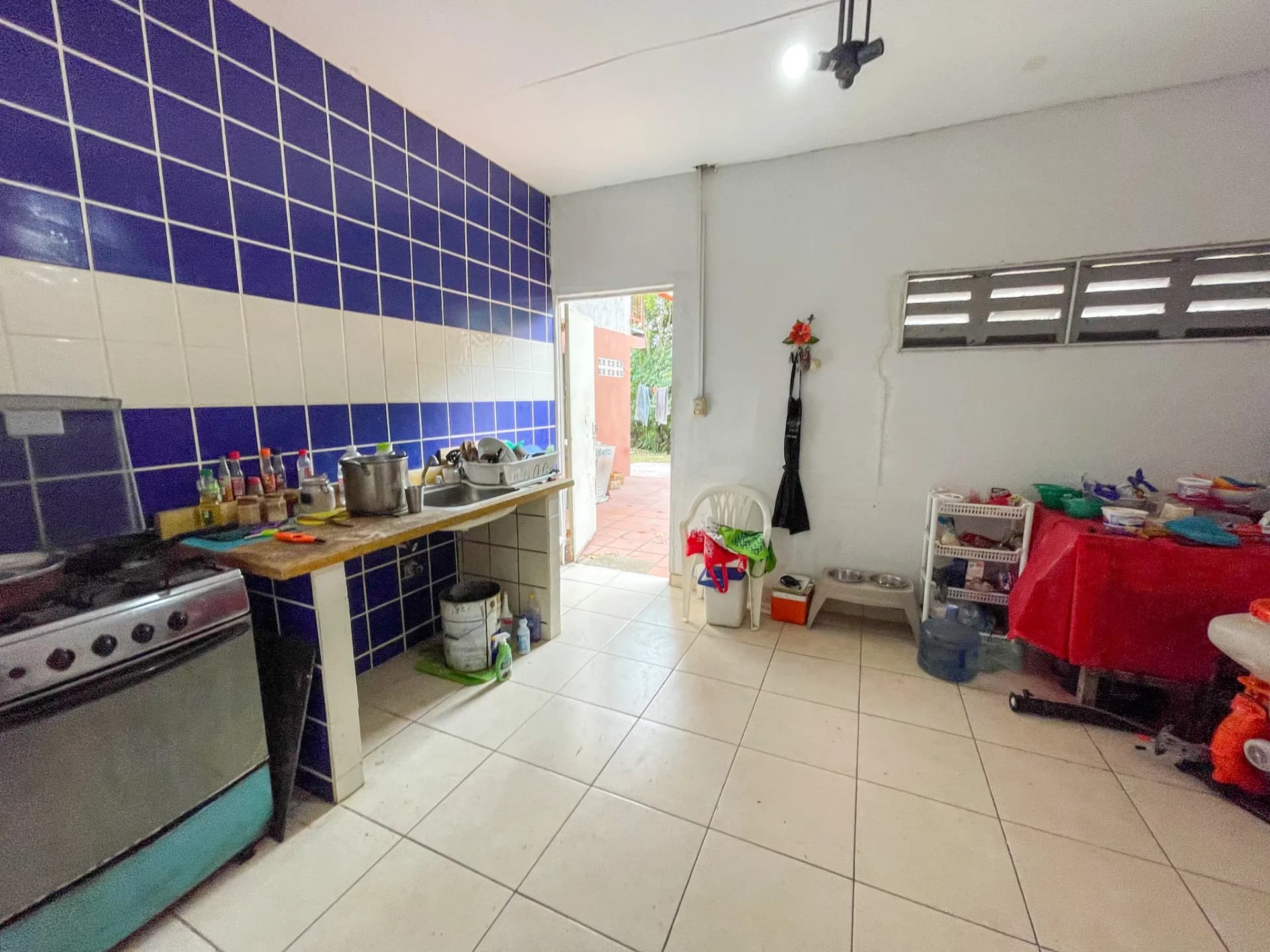 Fixer-Upper Gem: 3-Bedroom Home Near the Beach R-0065 - Image 6