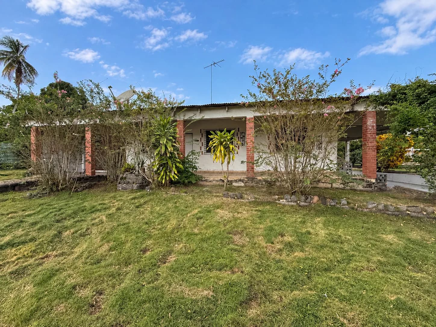 Fixer-Upper Property for Sale in Chame, Panama R-0090 - Image 2