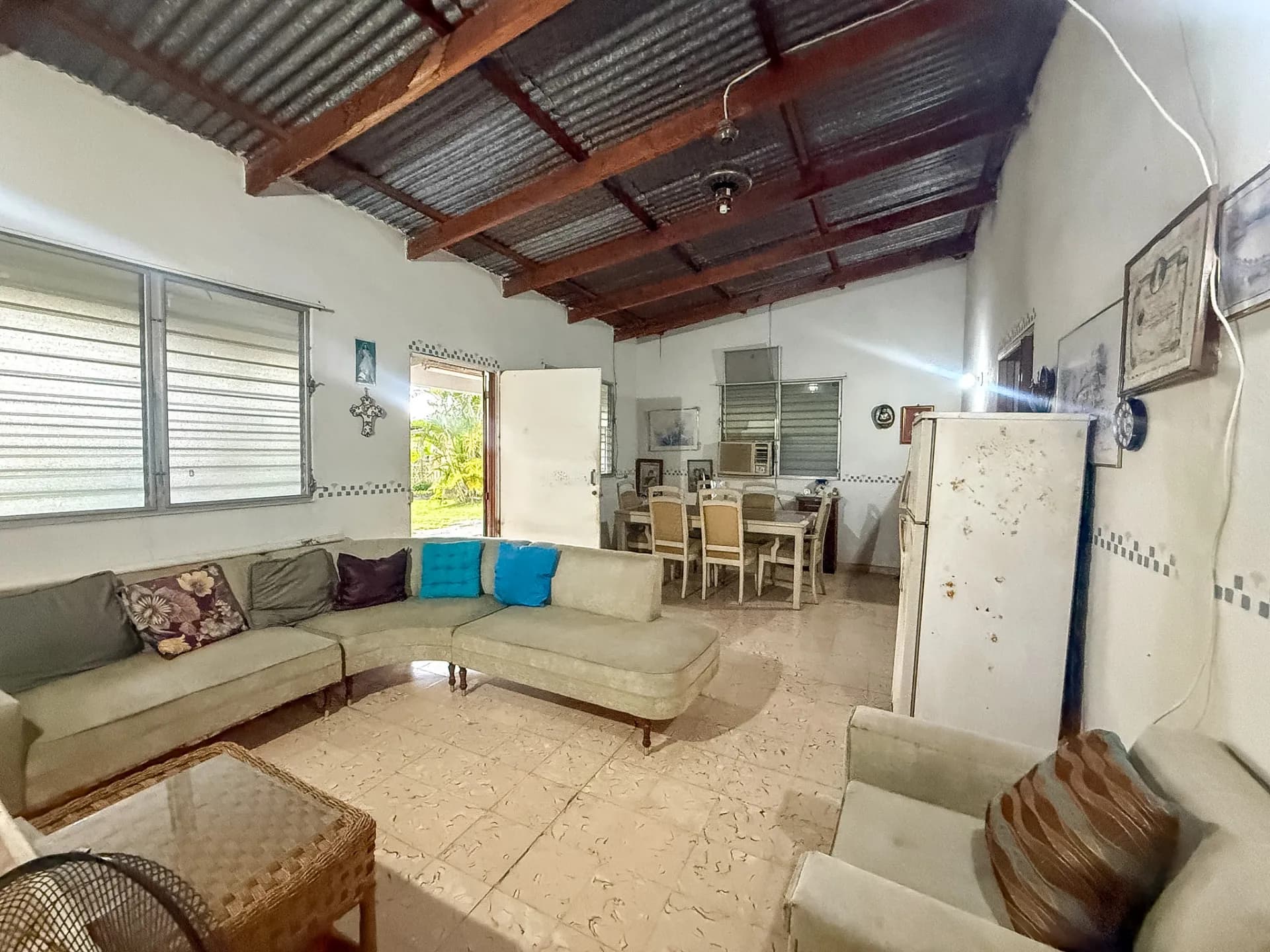 Fixer-Upper Property for Sale in Chame, Panama R-0090 - Image 5