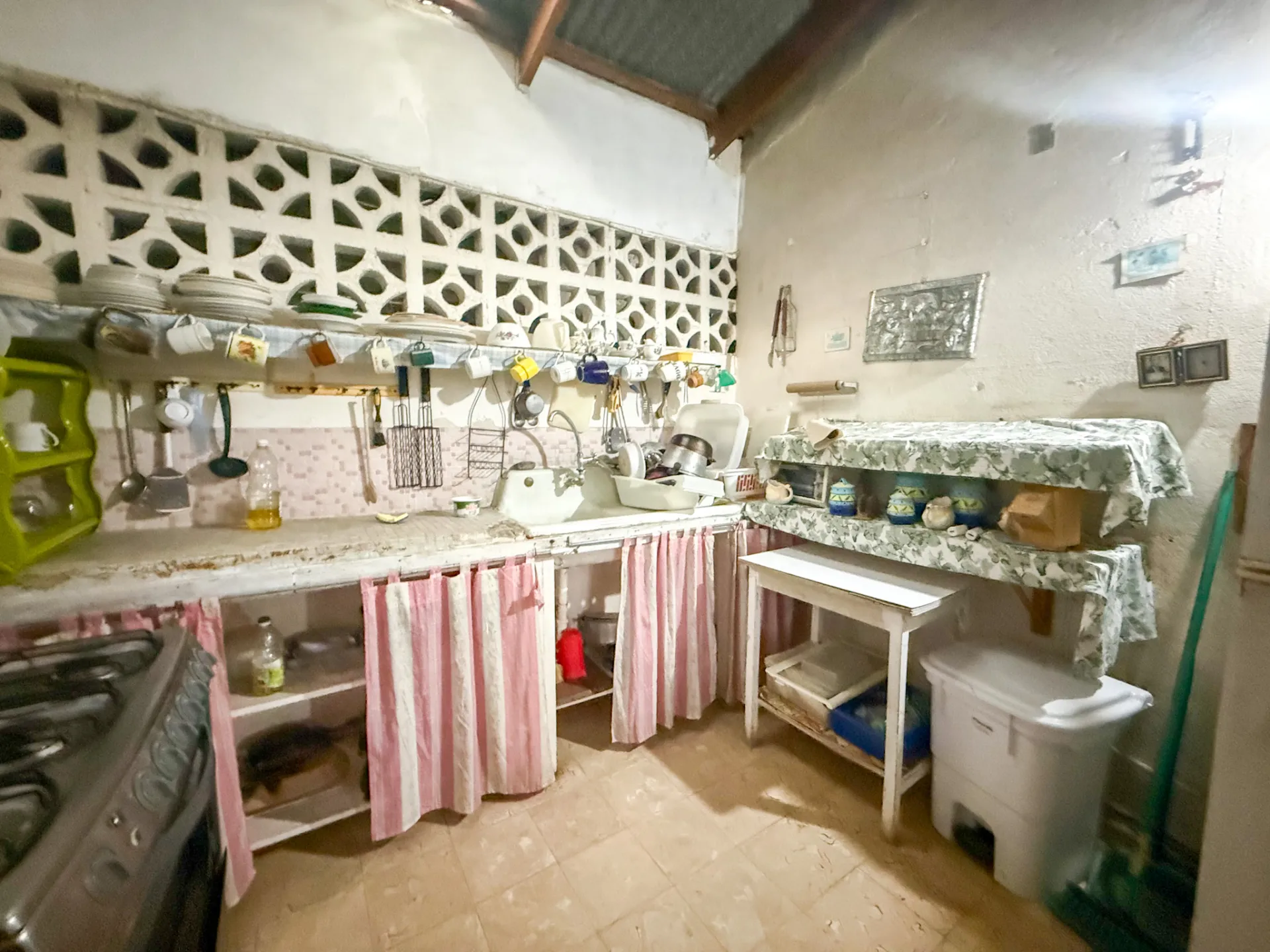 Fixer-Upper Property for Sale in Chame, Panama R-0090 - Image 8