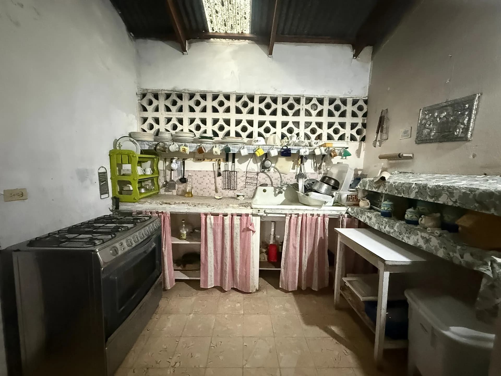 Fixer-Upper Property for Sale in Chame, Panama R-0090 - Image 9