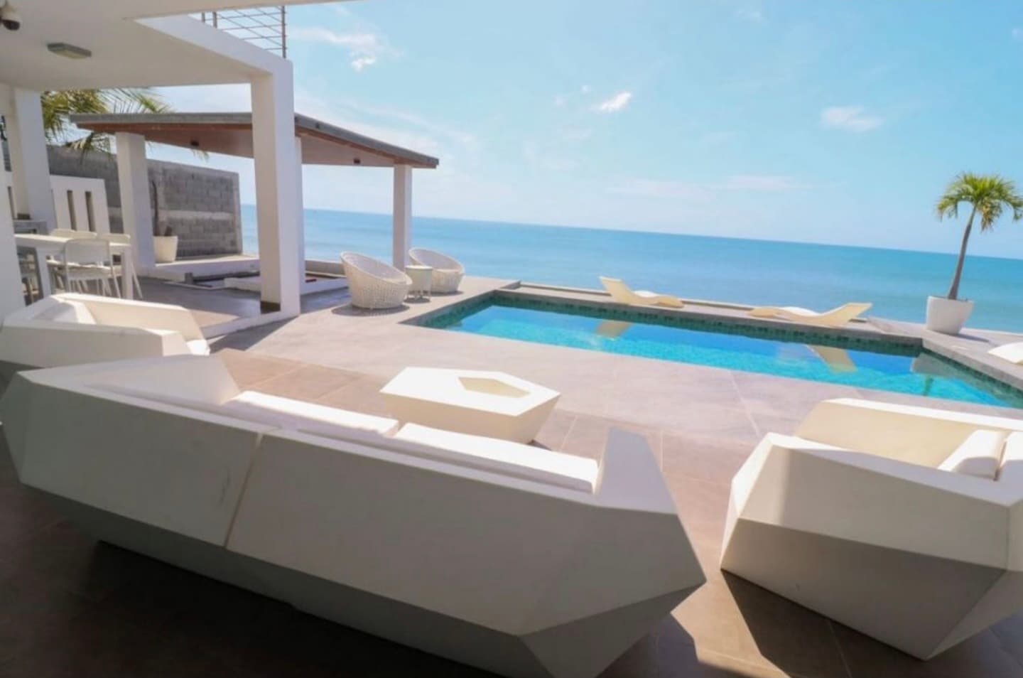 Turn-Key Ready Beachfront House for Sale | Malibu, Nueva Gorgona, Panama P-0507 - Image 12
