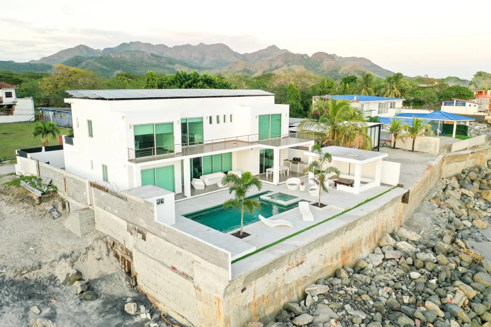 Turn-Key Ready Beachfront House for Sale | Malibu, Nueva Gorgona, Panama P-0507 - Image 15