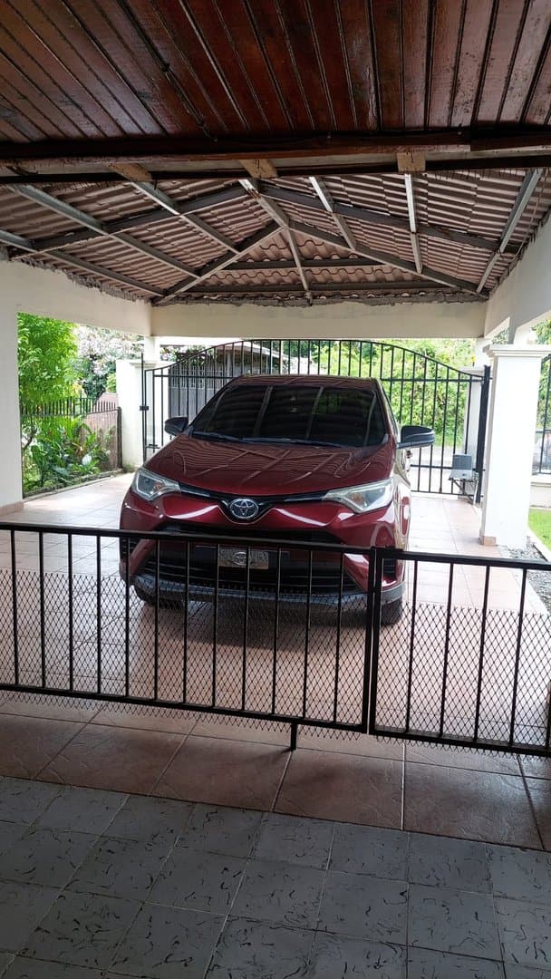 Spacious house for sale with 5 bedrooms in David, Chiriqui L-0584 - Image 19