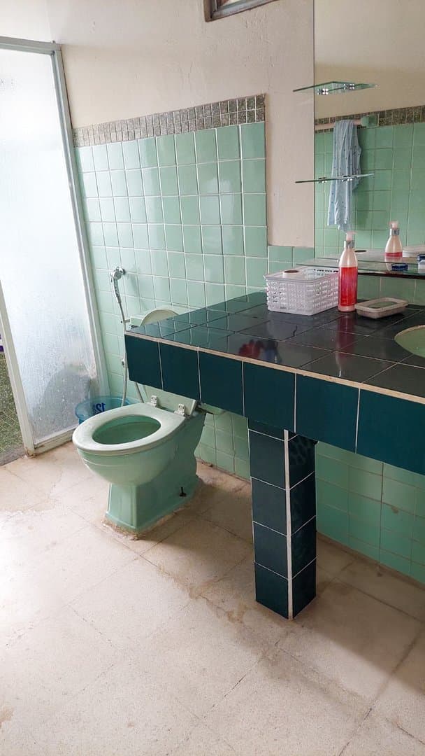 Spacious house for sale with 5 bedrooms in David, Chiriqui L-0584 - Image 10
