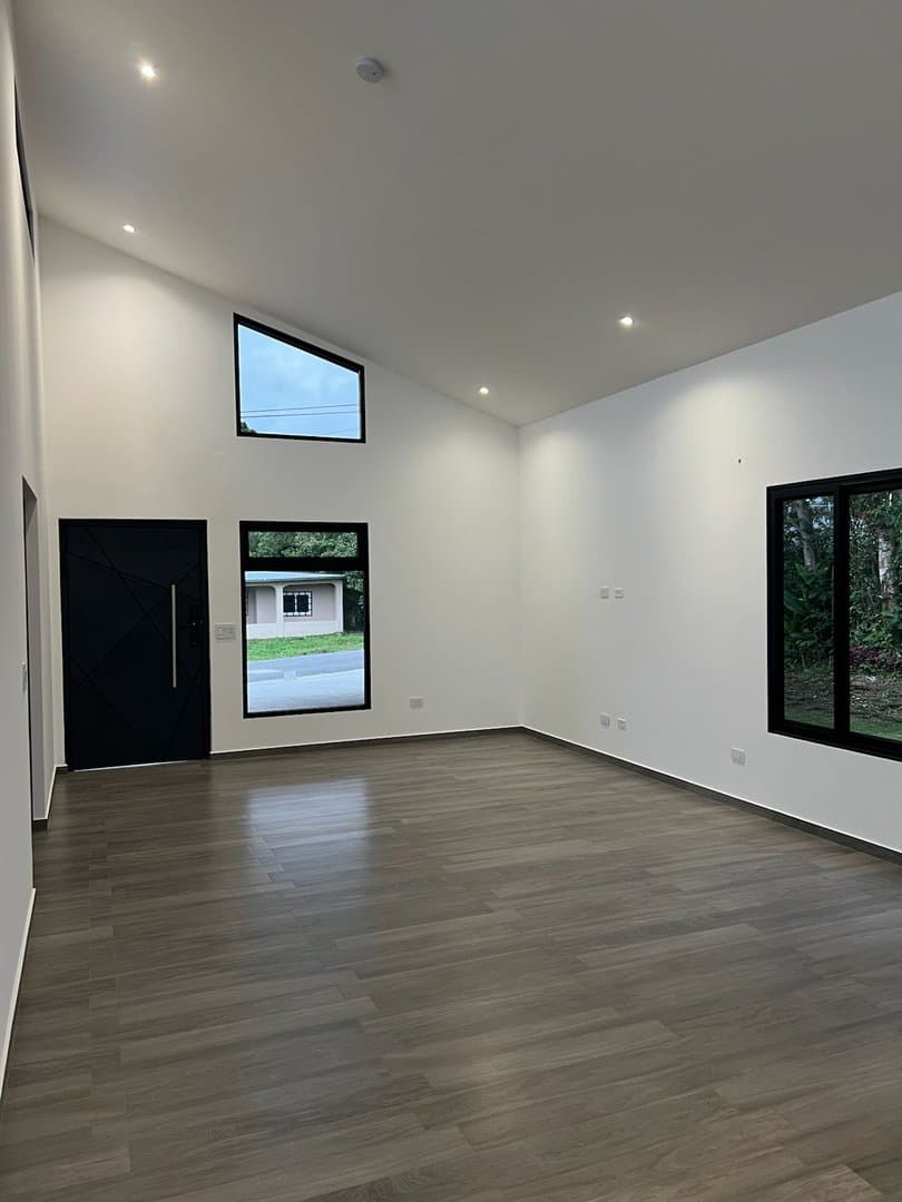 Casa Collina – Modern and Functional Design in Alto Boquete L-0053 - Image 4