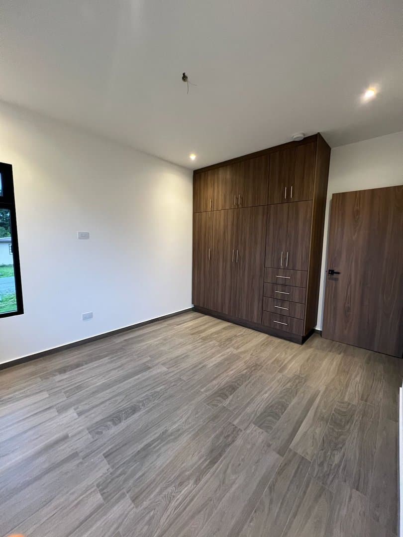 Casa Collina – Modern and Functional Design in Alto Boquete L-0053 - Image 7