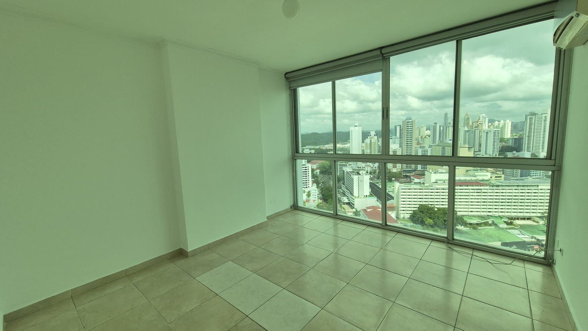 Spacious 3-Bedroom Apartment in Bella Vista, Panama City P-0340 - Image 23