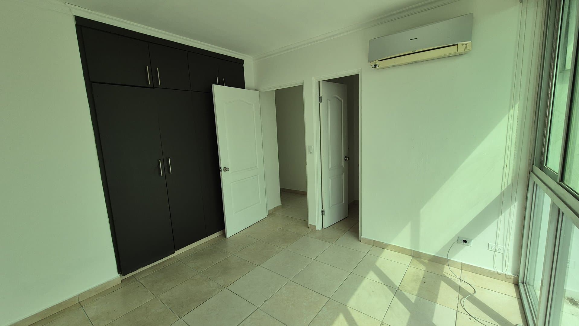 Spacious 3-Bedroom Apartment in Bella Vista, Panama City P-0340 - Image 77