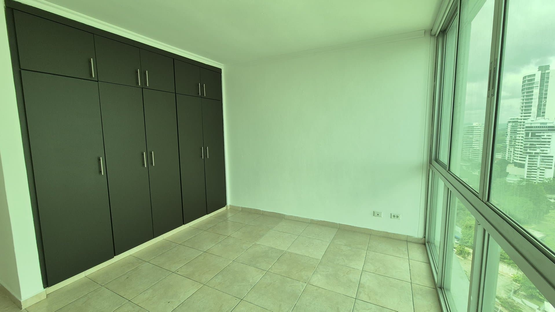 Spacious 3-Bedroom Apartment in Bella Vista, Panama City P-0340 - Image 82