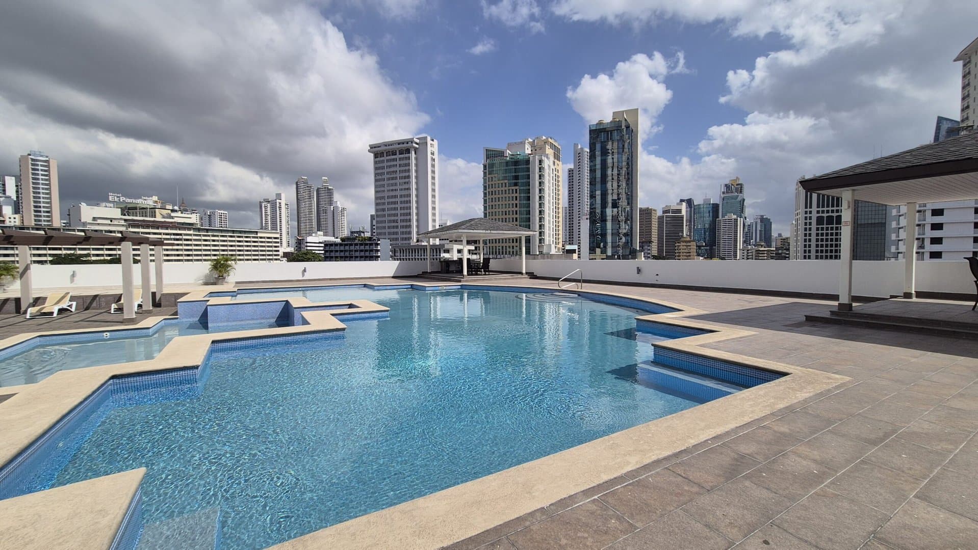 Spacious 3-Bedroom Apartment in Bella Vista, Panama City P-0340 - Image 40