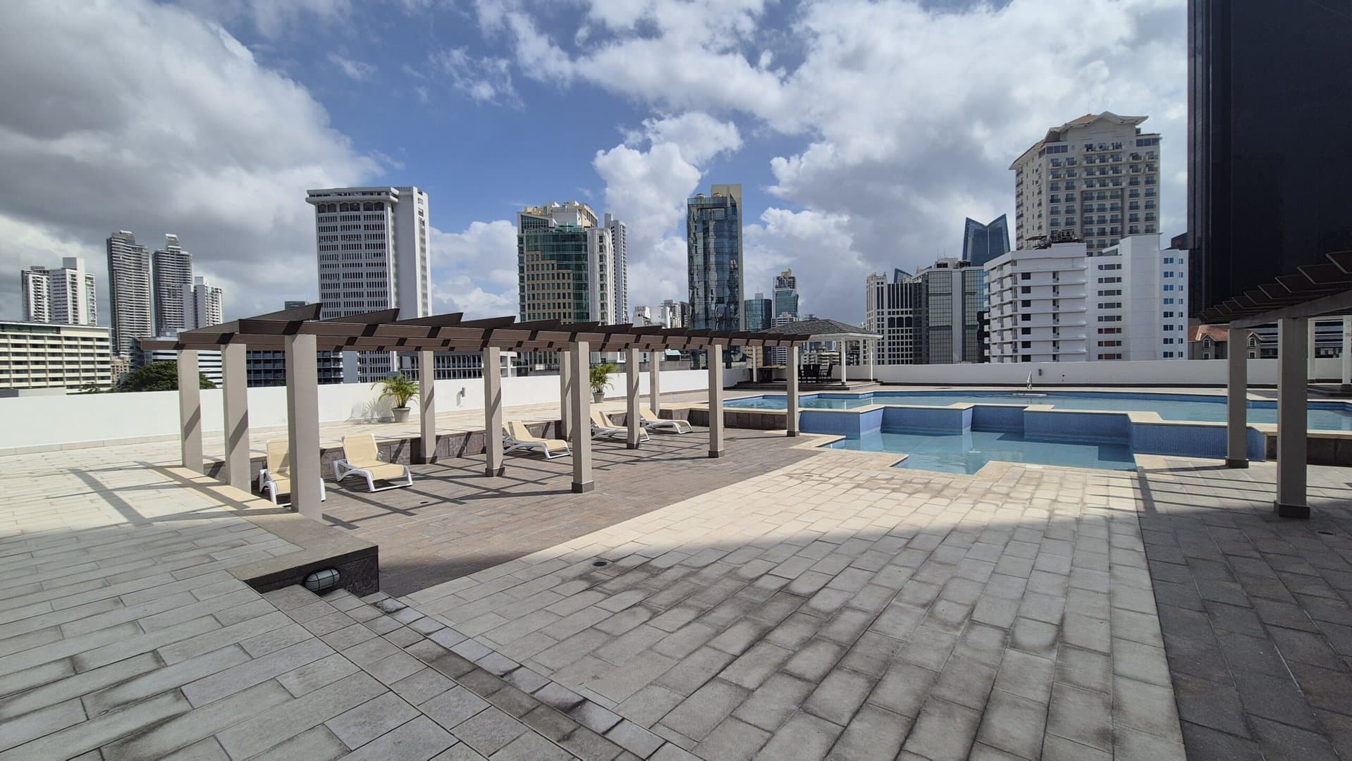 Spacious 3-Bedroom Apartment in Bella Vista, Panama City P-0340 - Image 45