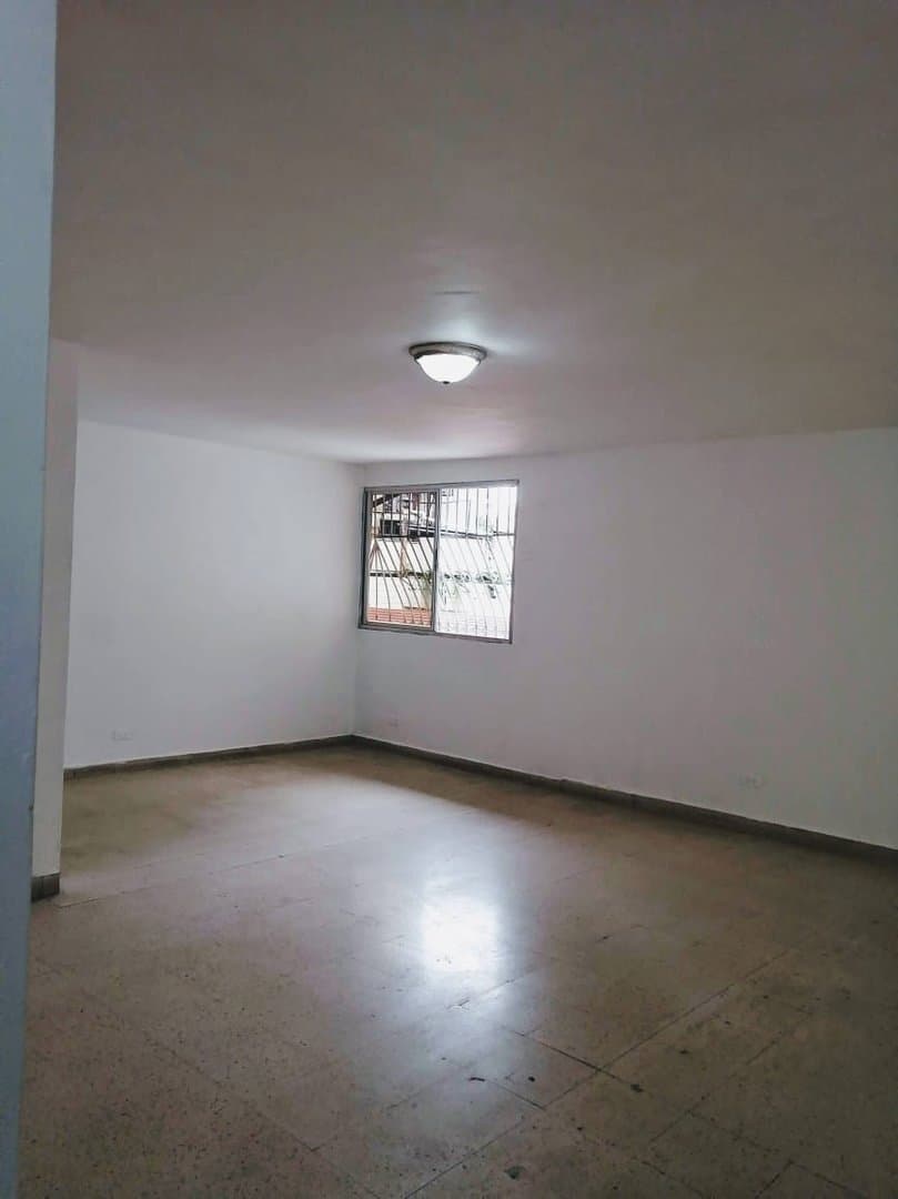 Spacious Apartment FOR SALE in Vía Argentina R-0059 - Image 10