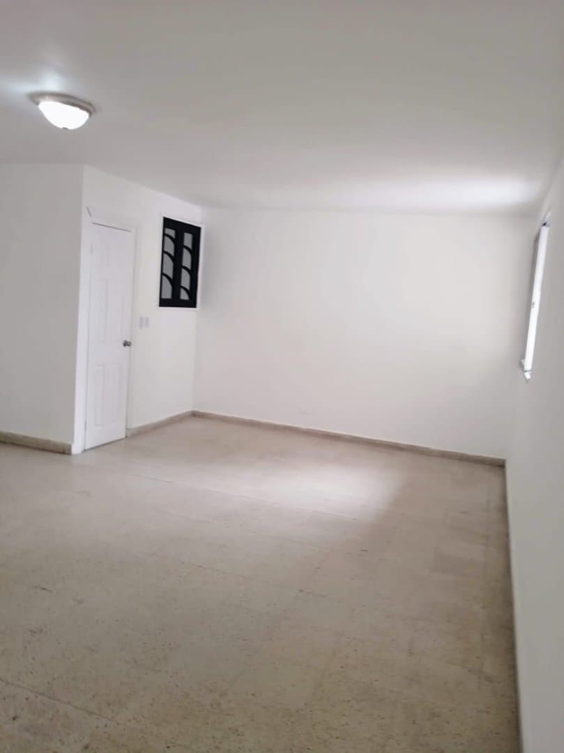 Spacious Apartment FOR SALE in Vía Argentina R-0059 - Image 13
