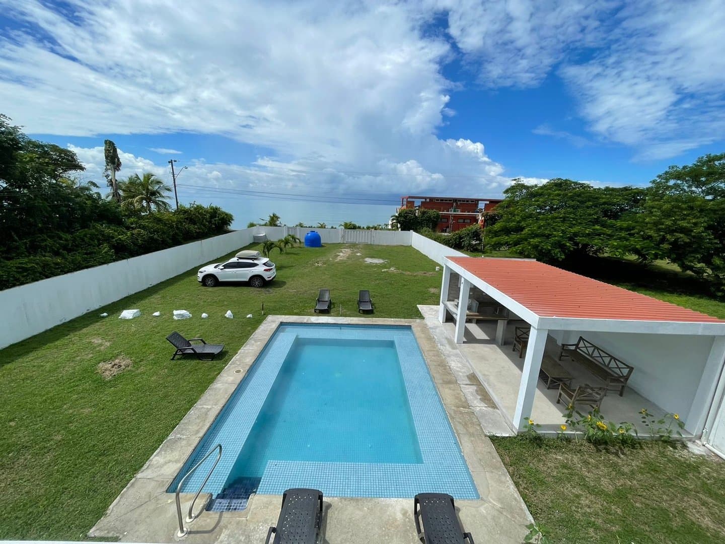 4-Bedroom Beach Home Steps from the Ocean in Malibu Beach, Panama. R-0049 - Image 2