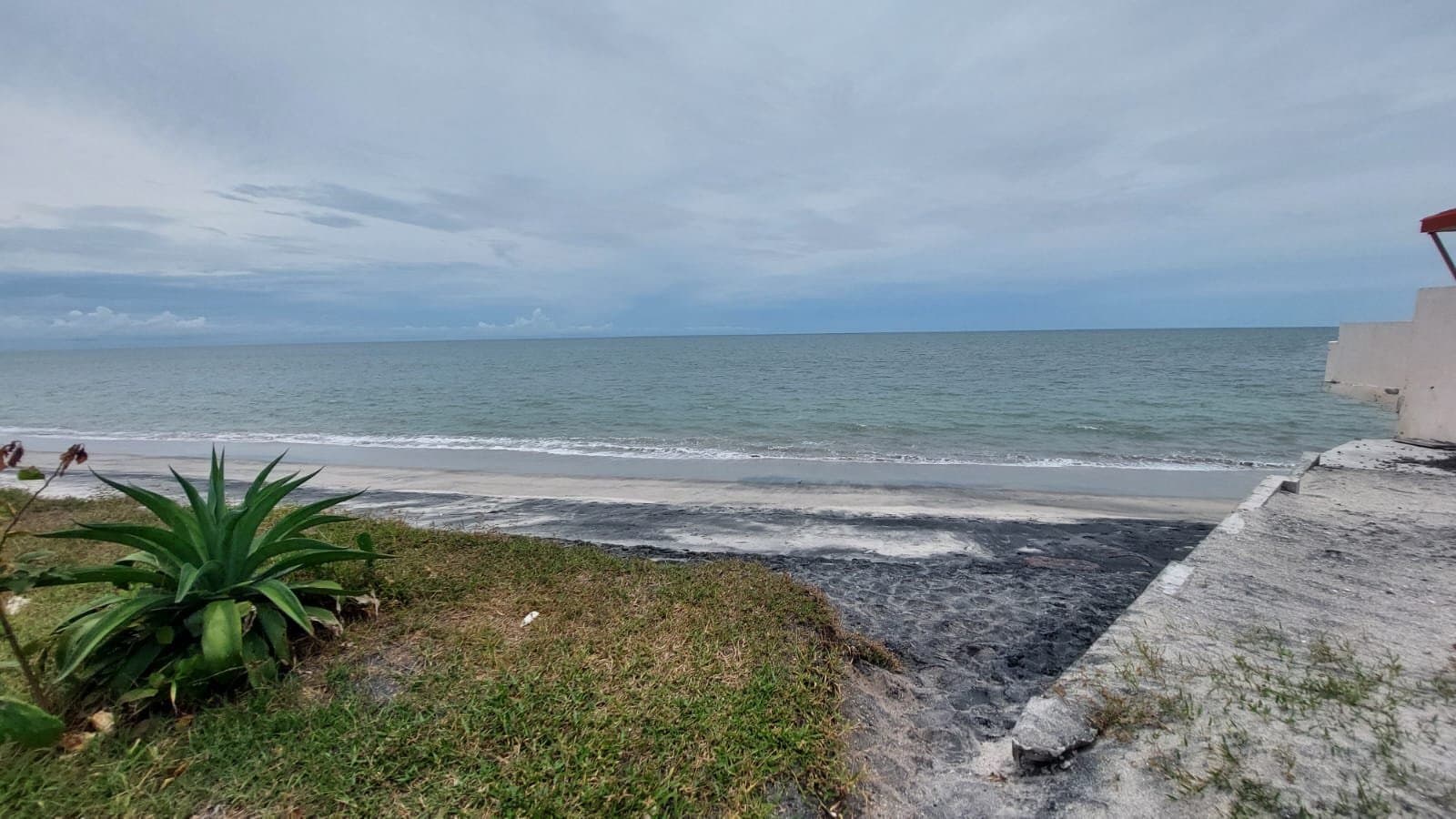 4-Bedroom Beach Home Steps from the Ocean in Malibu Beach, Panama. R-0049 - Image 33