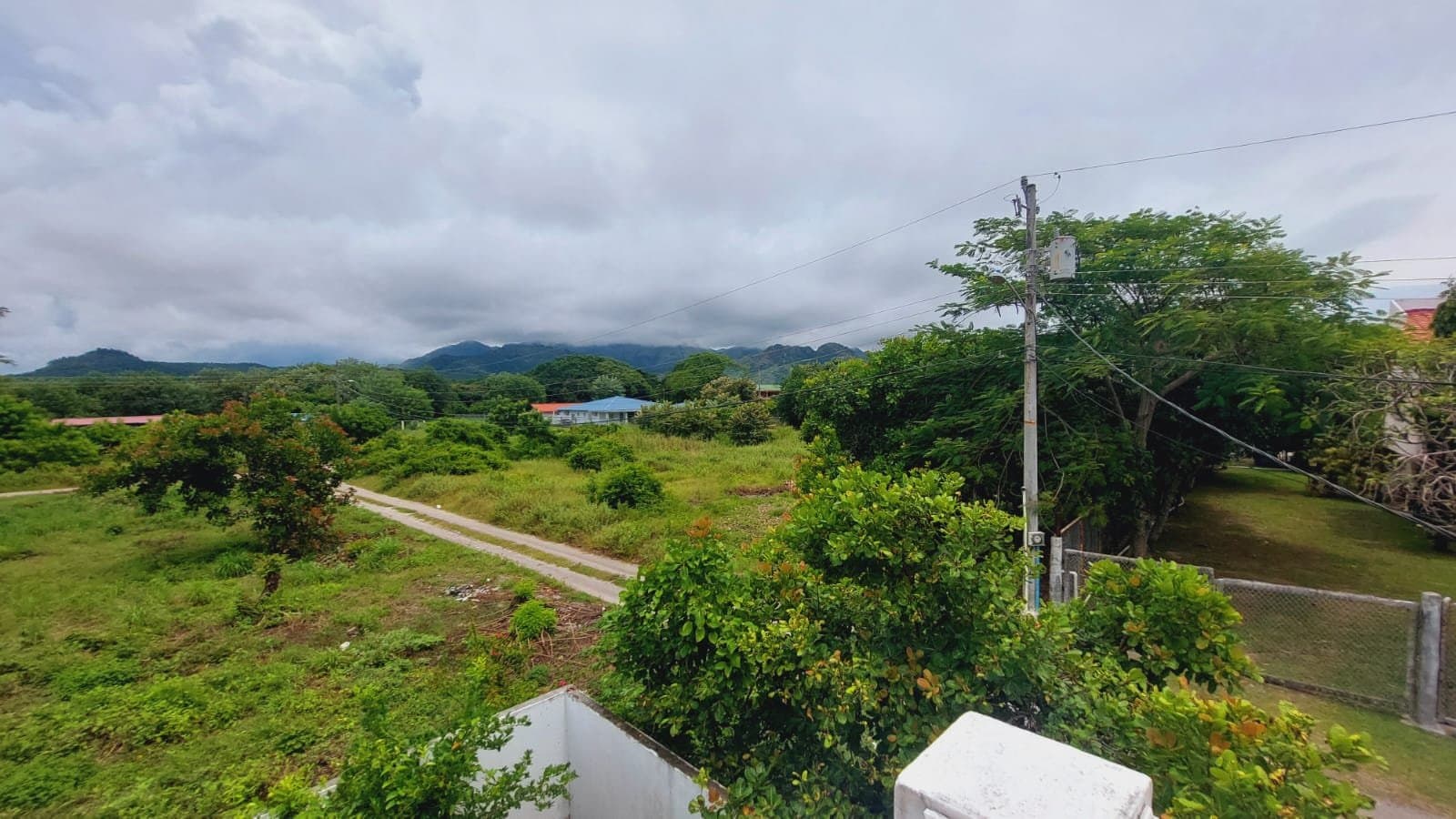 4-Bedroom Beach Home Steps from the Ocean in Malibu Beach, Panama. R-0049 - Image 35